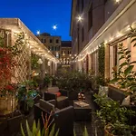 Aweshomeitaly - White Mirrors Apartment