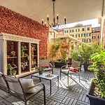 Aweshomeitaly - White Mirrors Apartment