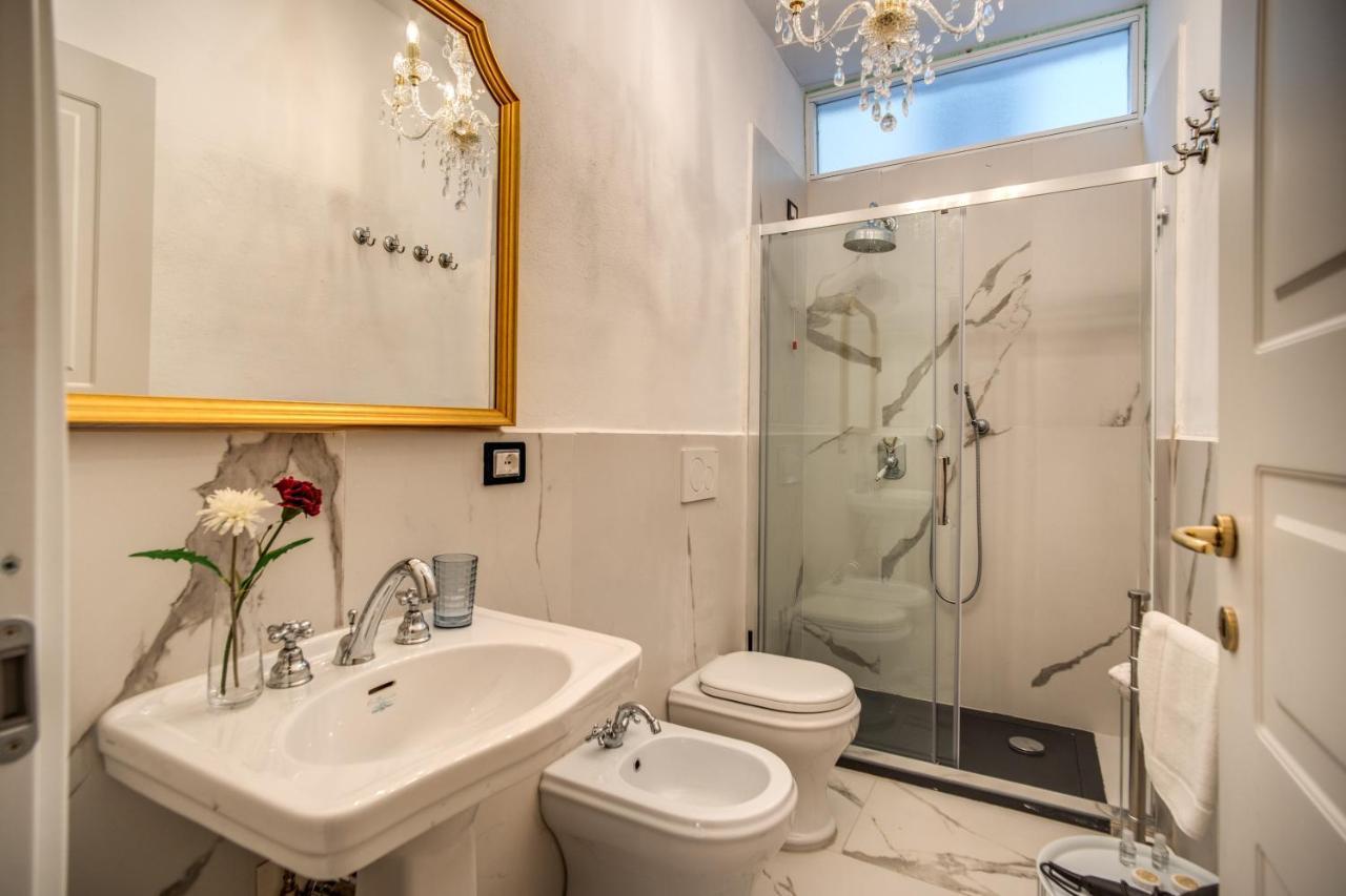 Aweshomeitaly - White Mirrors Apartamento Pisa